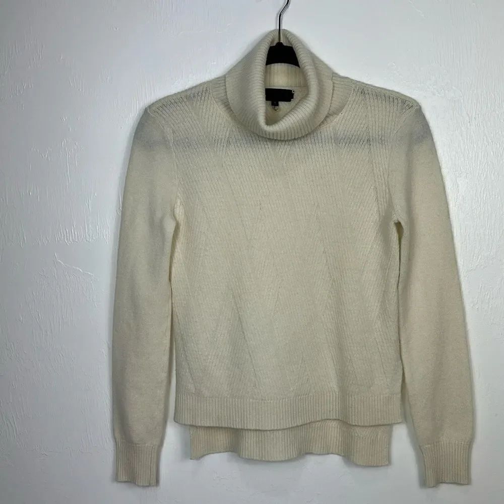 Quinn Ivory Color Wool Cashmere Blend Ribbed Knit Sweater Size S